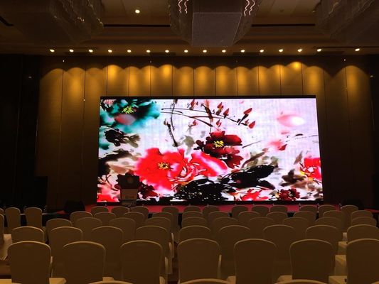 نمایشگر LED اجاره ای 281 تریلیون رنگ با طول عمر 100000 ساعت برای استفاده داخلی